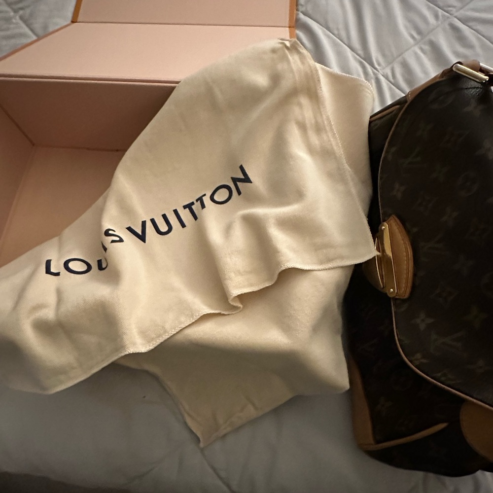 Louis Vuitton “BEVERLY MM” Brown and Tan Women's Bag - Picture 7 of 15